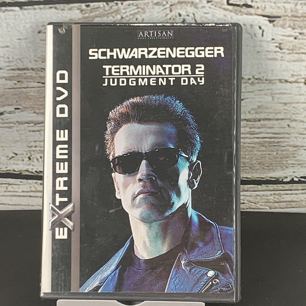 Terminator 2: Judgment Day (DVD) Arnold Schwarzenegger, Linda Hamilton